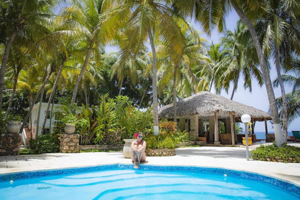 Hotel Restaurant Cyvadier Plage Jacmel Exterior foto