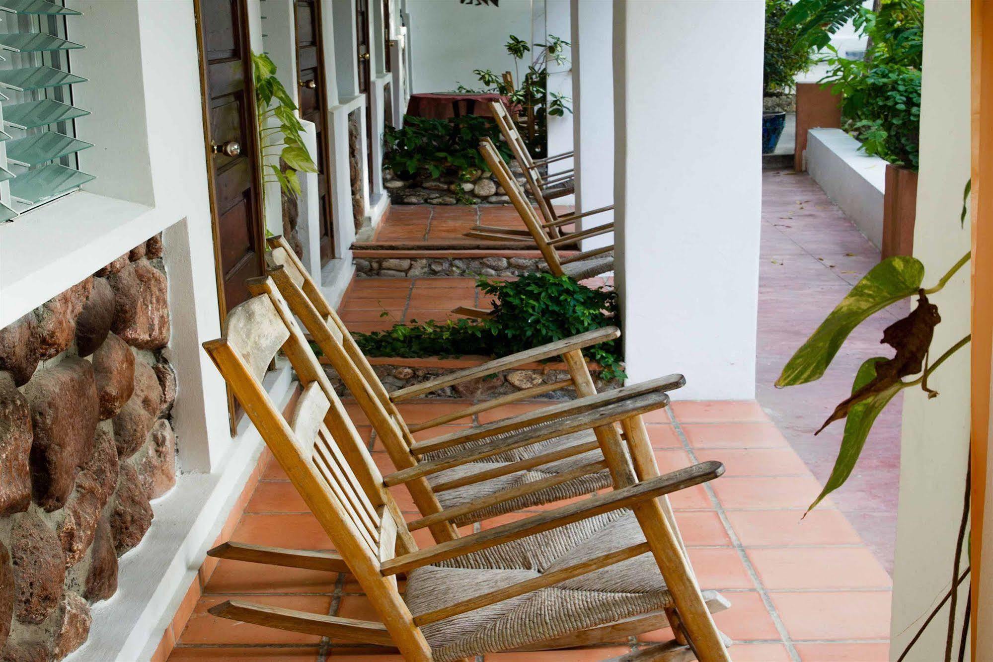 Hotel Restaurant Cyvadier Plage Jacmel Exterior foto