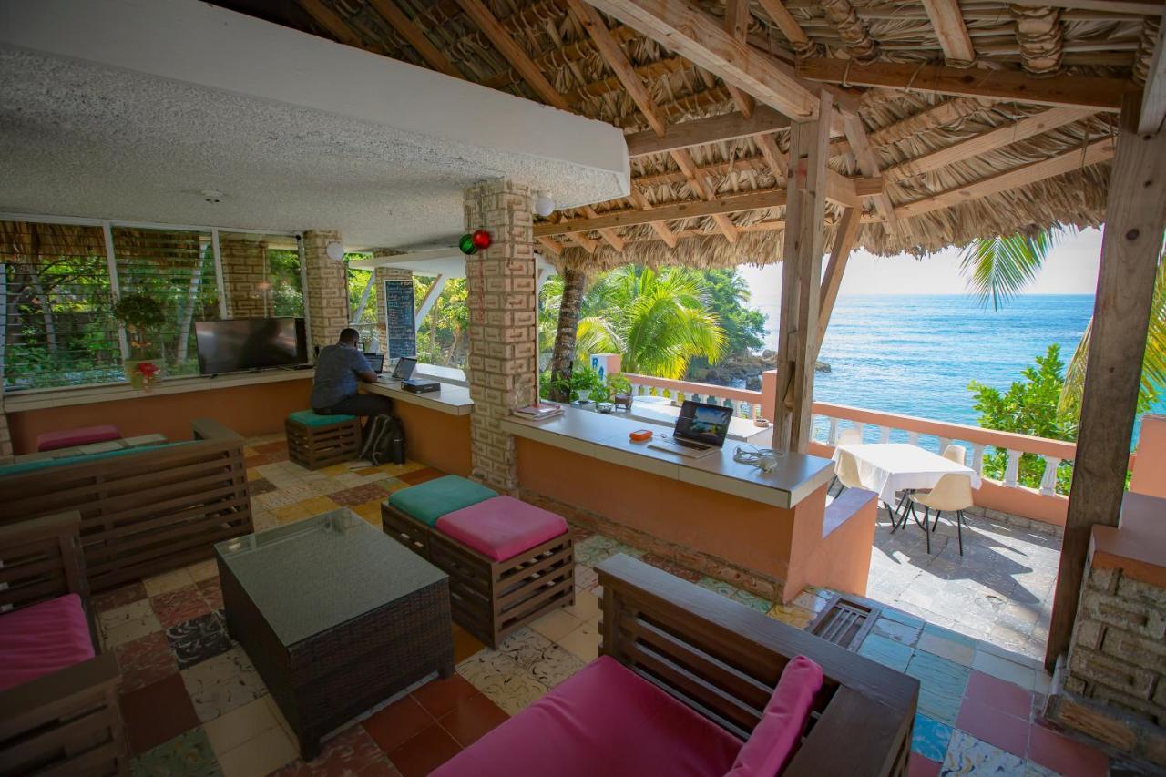 Hotel Restaurant Cyvadier Plage Jacmel Exterior foto