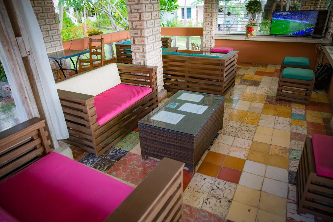 Hotel Restaurant Cyvadier Plage Jacmel Exterior foto