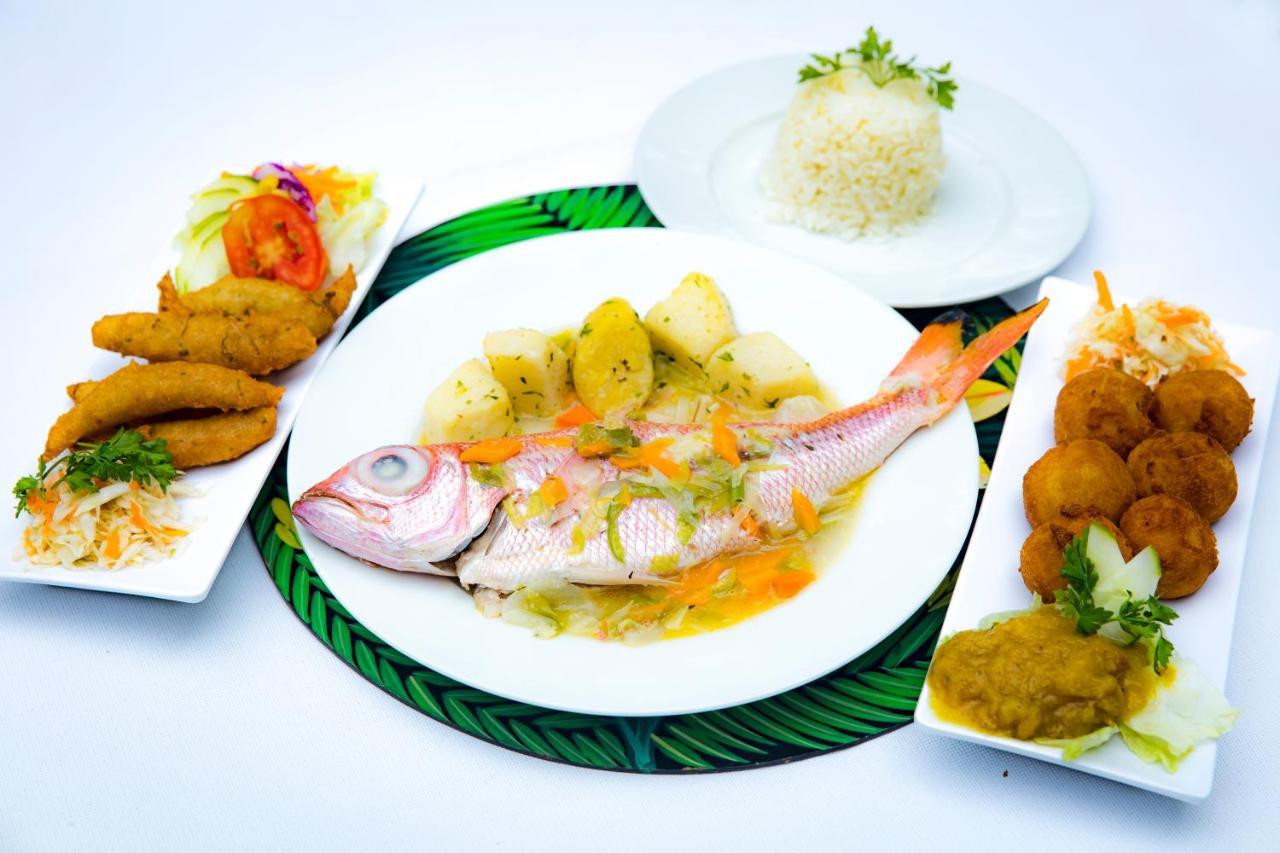 Hotel Restaurant Cyvadier Plage Jacmel Exterior foto