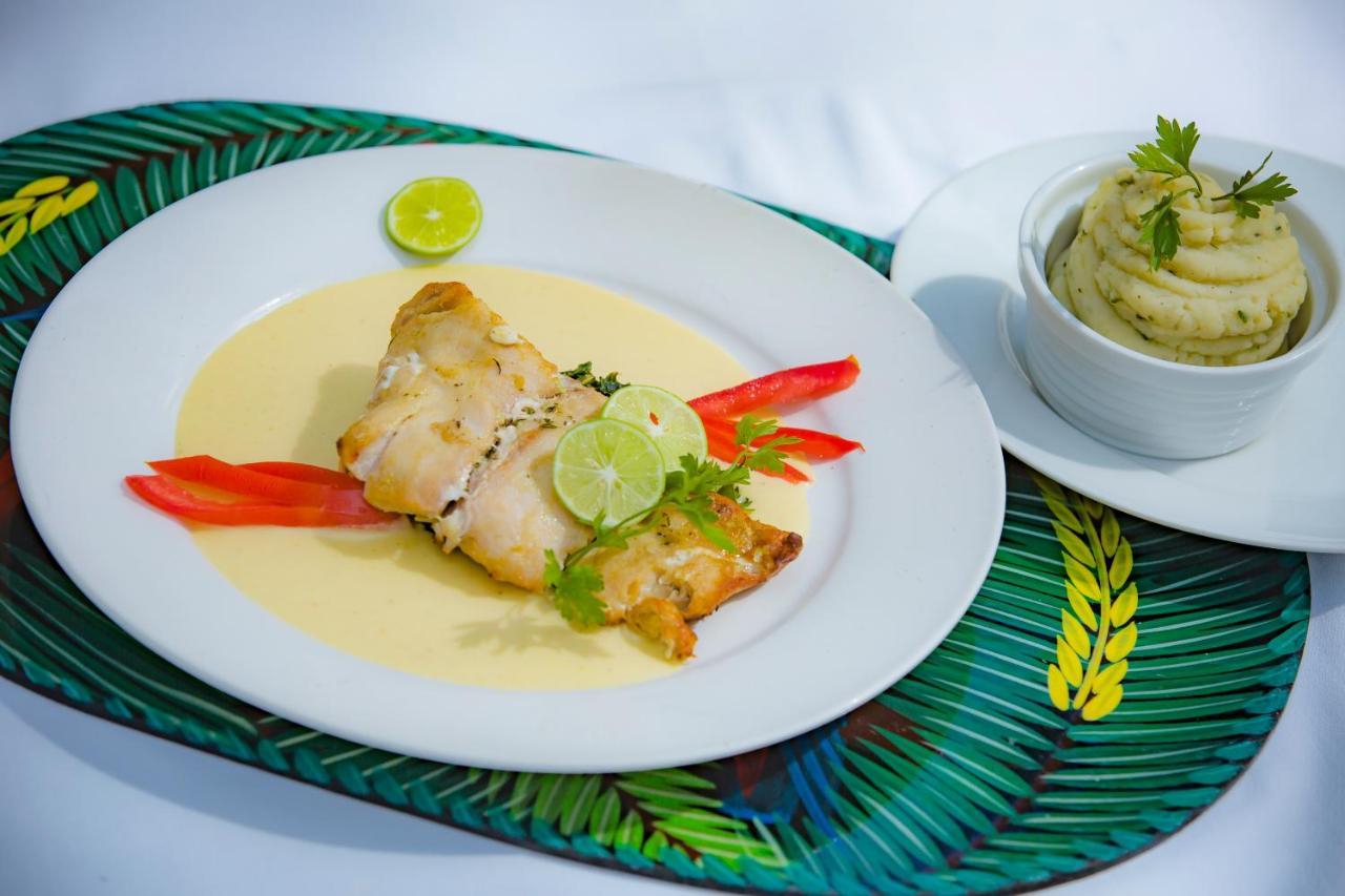 Hotel Restaurant Cyvadier Plage Jacmel Exterior foto